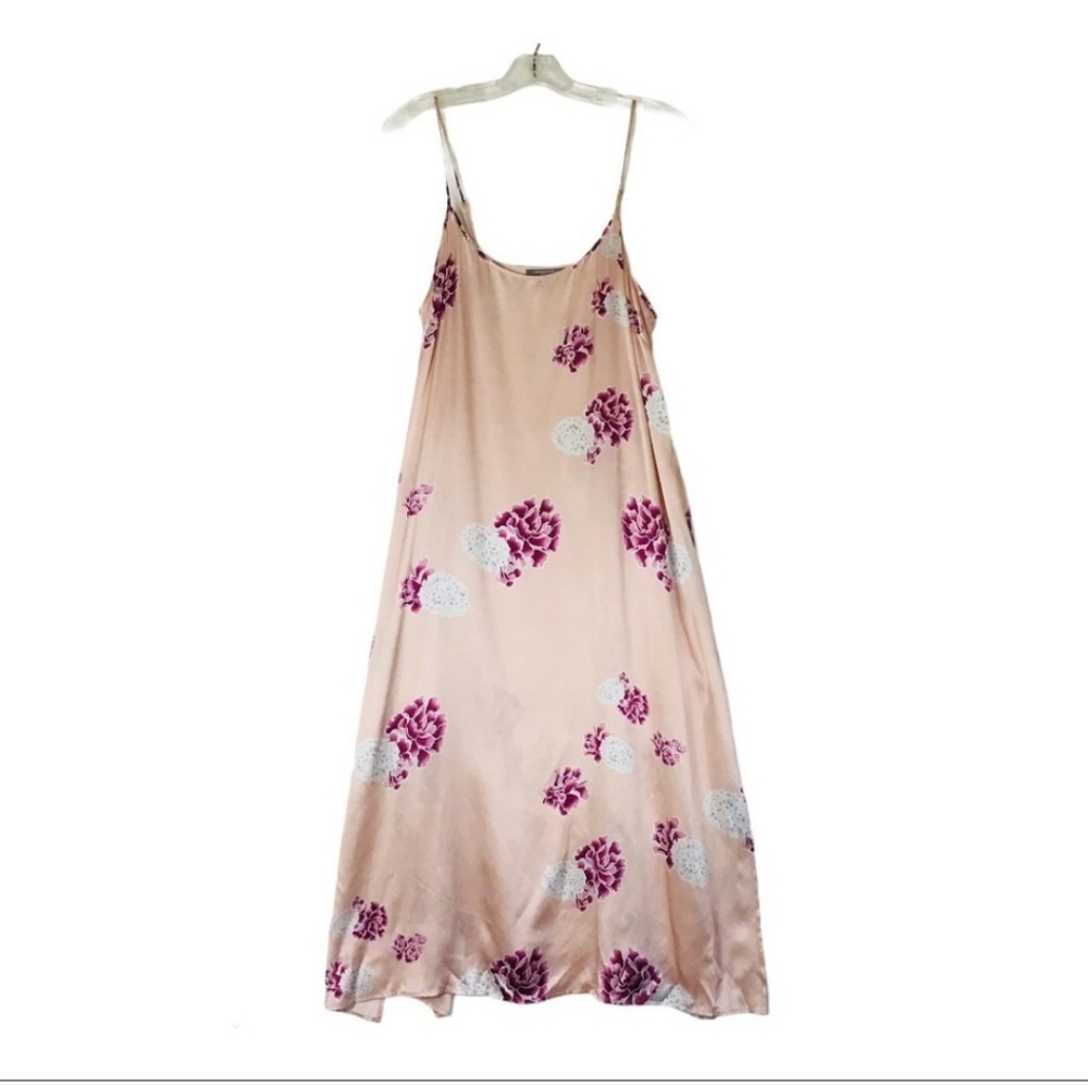 Neiman Marcus 100% SILK nightgown